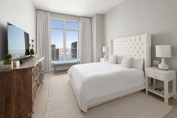 Sold by Compass | media 14