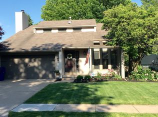 4510 Aspen Hills Cir, Bettendorf, IA