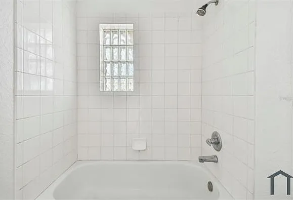 408 Jackson St — Photo 11