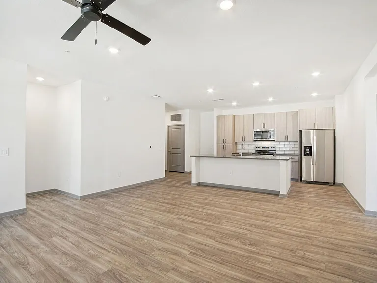 The Maddox Luxury Apartments — Photo 71