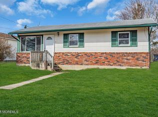 235 Falcon Dr, Little Egg Harbor, NJ 08087