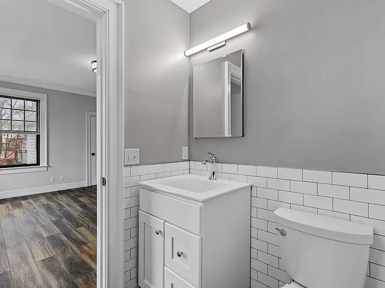 "Highclere" - 2BR / 2 BA @ 85 East Ave