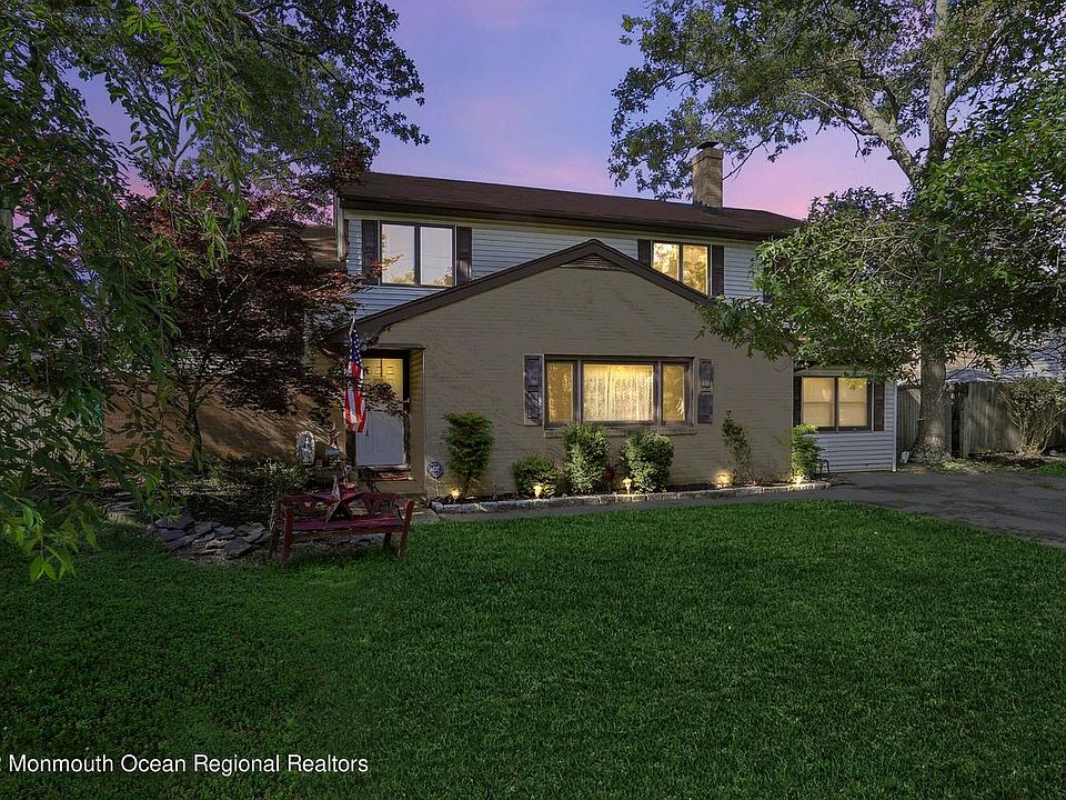 1st image of 60 Shady Nook Dr