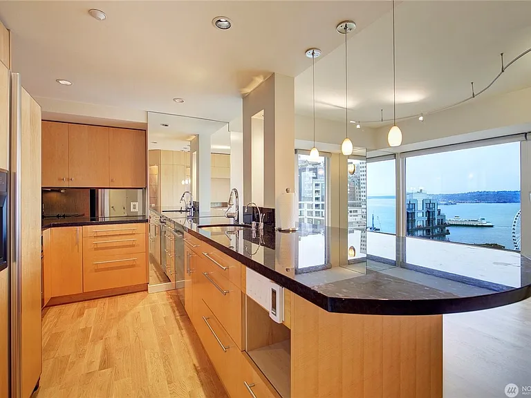 1415 2nd Ave #1209 — Photo 9
