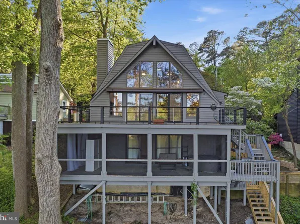 544 Lake Dr, Lusby, MD 20657