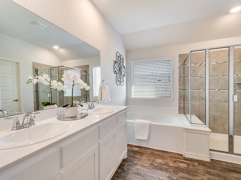 2281 Miramar Dr — Photo 8