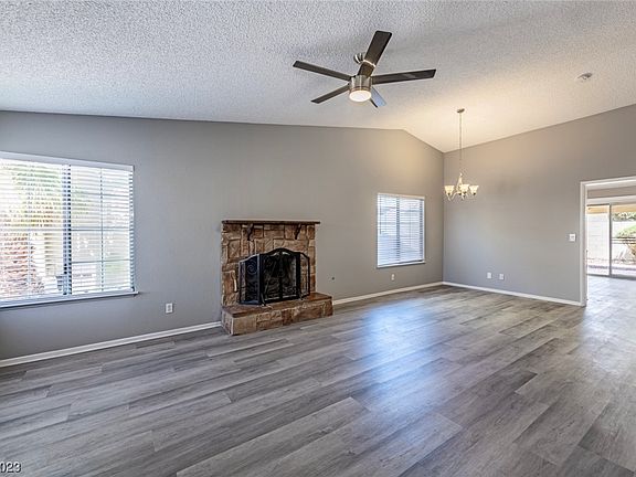 3rd image of 1013 Aspen Hill Cir