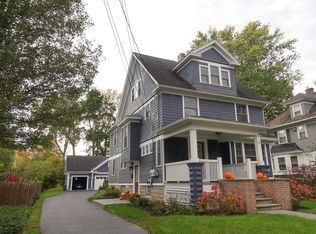 9 E Jefferson Rd, Pittsford, NY 14534