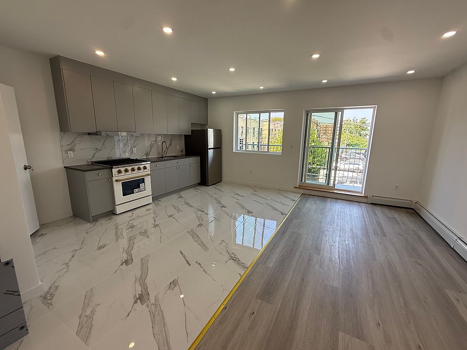 1st image of 25-15 36th Ave #2