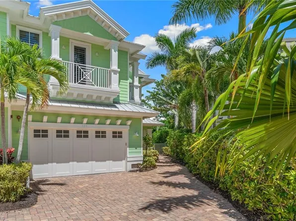 529 Fairway TER, NAPLES, FL 34103