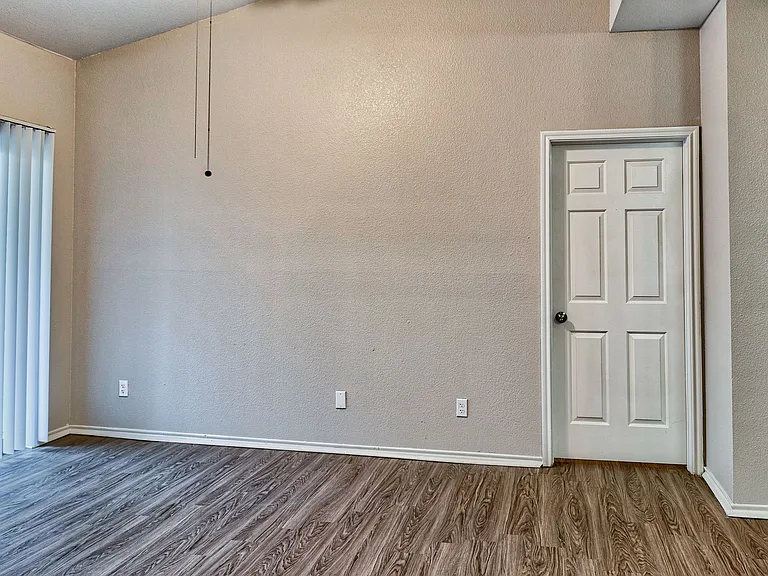 Dogwood Terrace — Photo 10