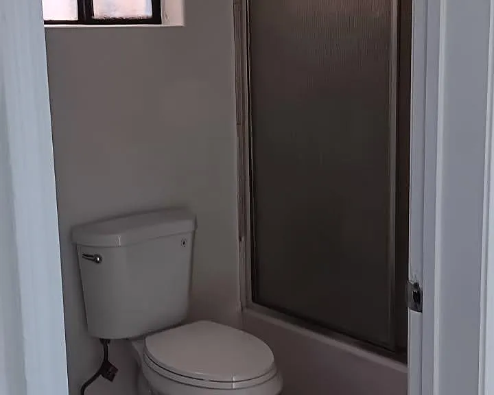 10406 Wilmington Ave — Photo 16