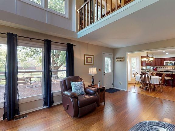 5th image of 7797 Twelve Oaks Ct