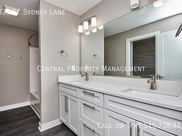 2333 SE Sydney Ln — Photo 17