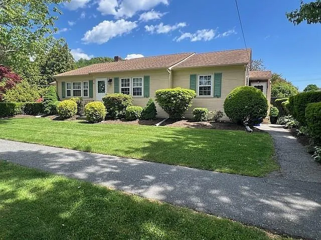 1 bed, 1.0 bath, 671 sqft, $1,900 — Photo 1