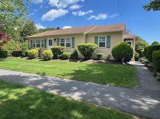 24 Garfield Ave #W, Bristol, RI 02809