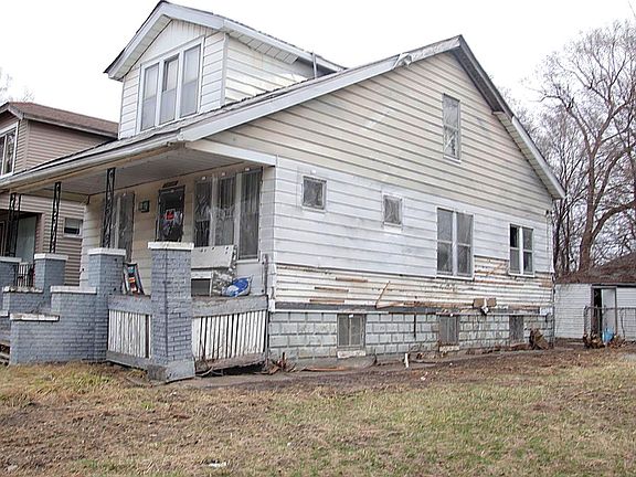 3rd image of 17138 Eureka St