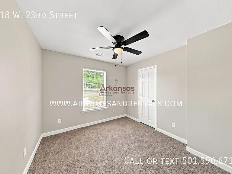 918 W 23rd St — Photo 10