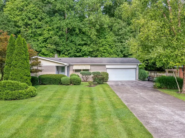 6329 Wood Knoll Ln, Indianapolis, IN 46260