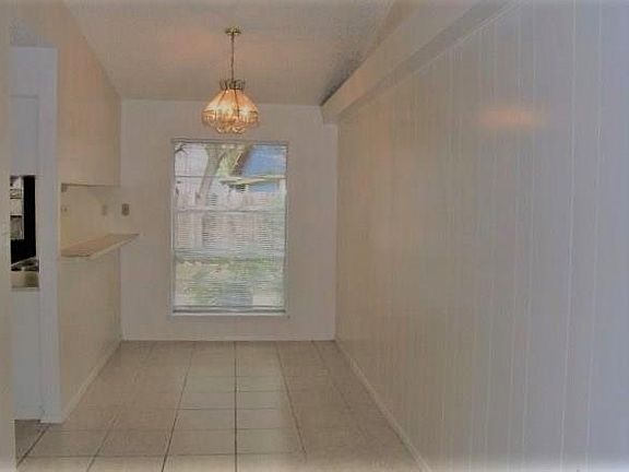 4th image of 115 N Laurelwood Dr APT A
