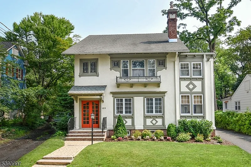 2 bed, 1.0 bath, $5,400 — Photo 1