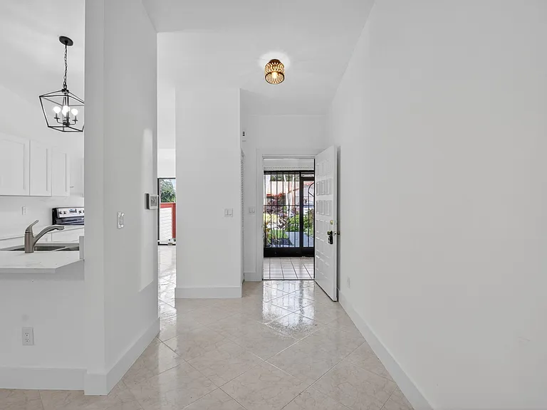 29 Fawlkland Cir — Photo 11