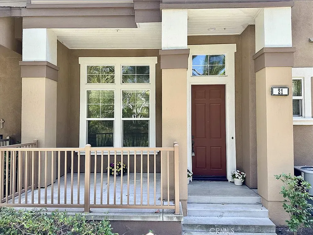 3 bed, 1700 sqft, $4,350 — Photo 1