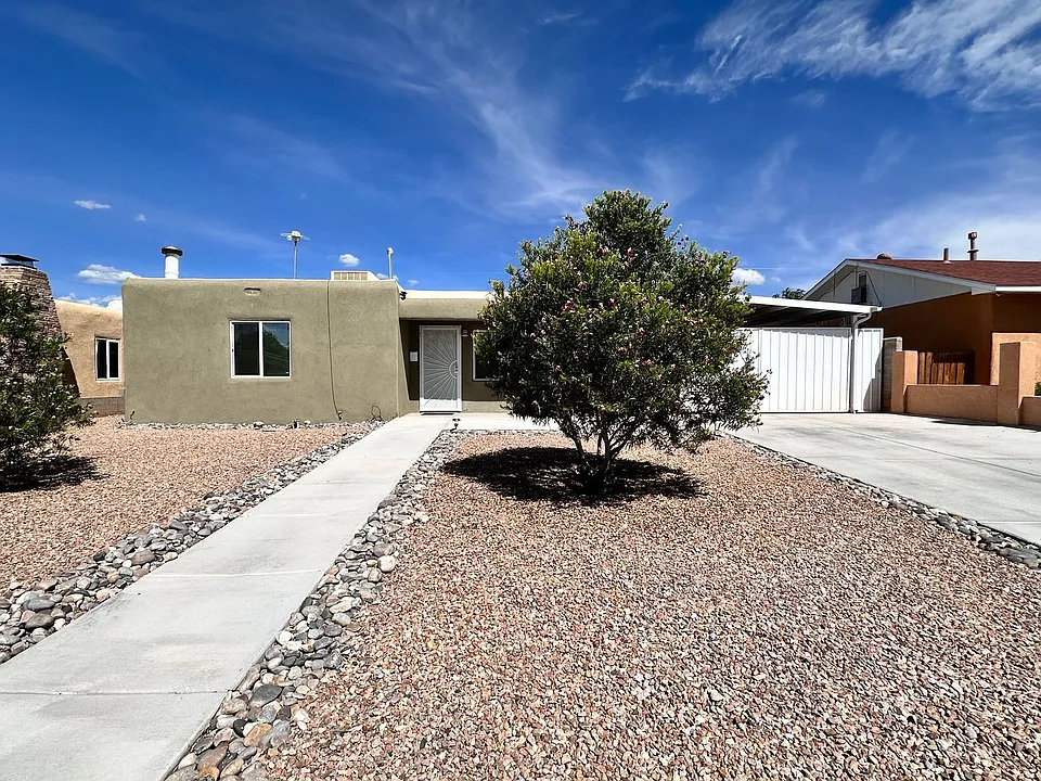 2120 La Veta Dr NE