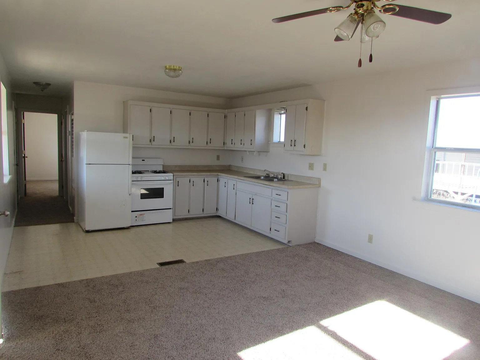 2 bed, 840 sqft, $800 — Photo 4