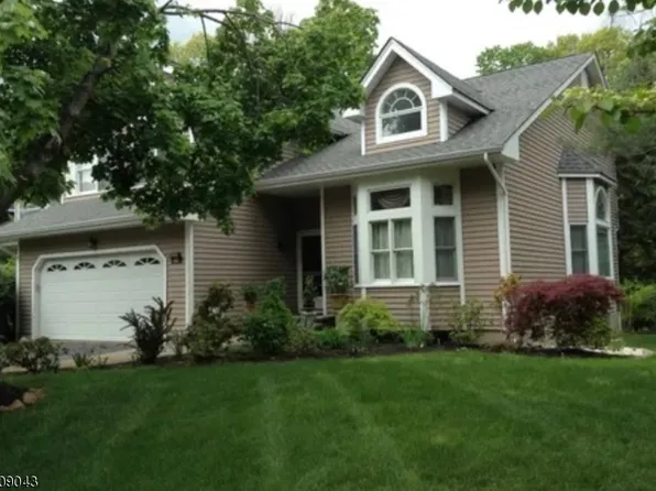 150 Smoke Rise Rd, Bedminster, NJ 07921