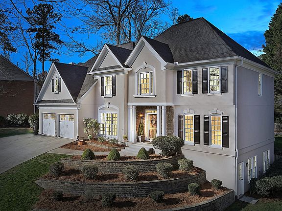 3rd image of 130 Willow Brook Dr