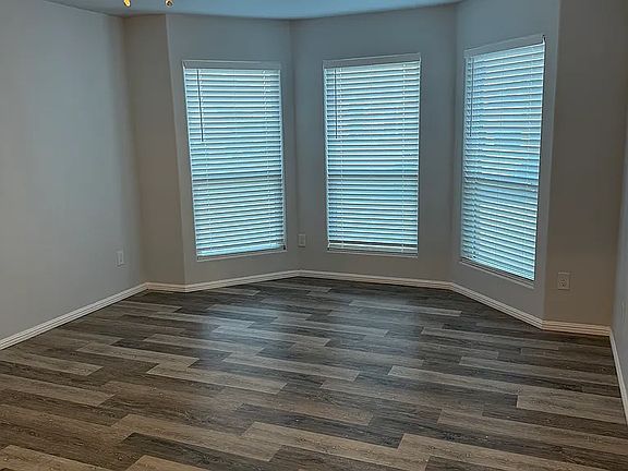 3rd image of 1626 Wrigley Dr