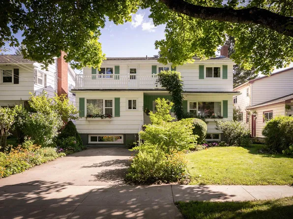 881 Tower Rd, Halifax, NS B3H 2Y1