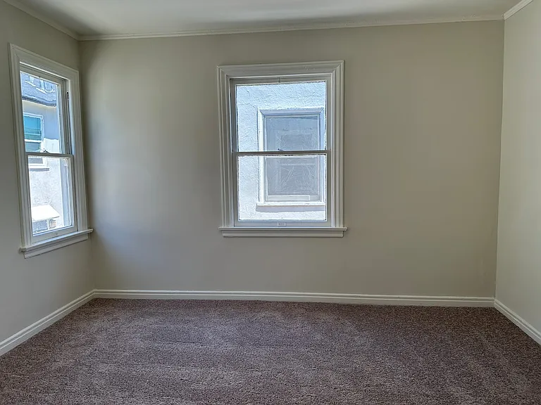 1834 N Normandie Ave — Photo 12