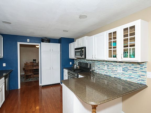 5th image of 1541 130th Ave NE