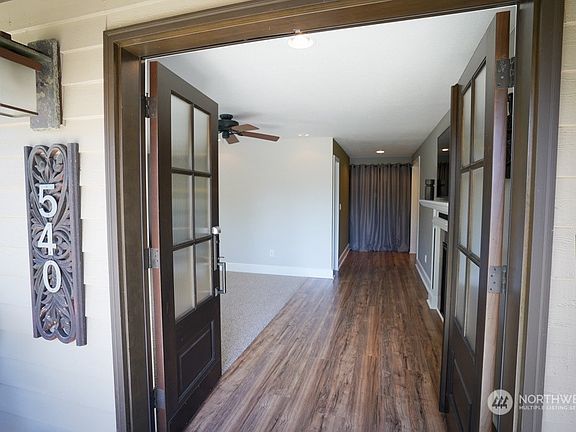 3rd image of 540 Rosewood Court S
