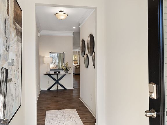 2nd image of 730 Sinclair Ln