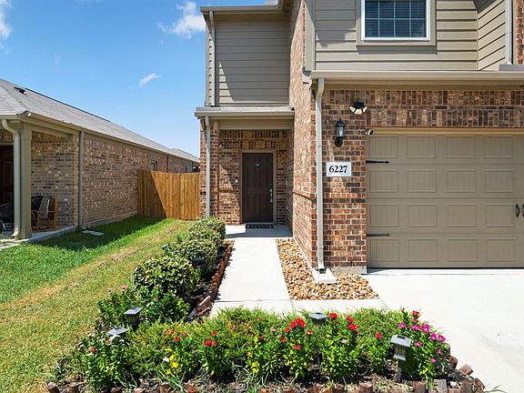 3rd image of 6227 El Platino Drive