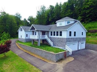 787 Dutch Hill Rd, Oakdale, PA 15071