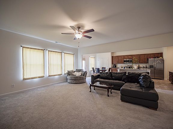 4th image of 106 Triple Crown Ct