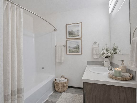 3rd image of 2312 White Ave #203