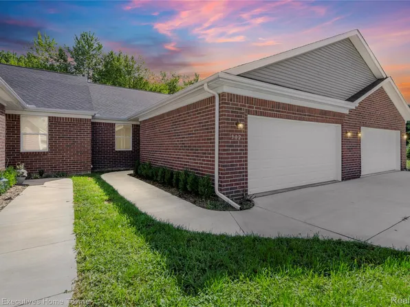 303 Hidden Hbr #2, Marine City, MI 48039