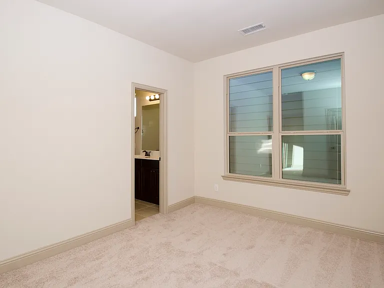 939 Whitehall Dr — Photo 20