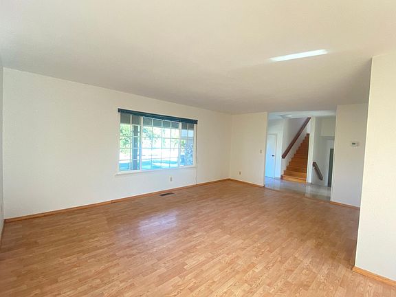 4th image of 2531 Scottsdale Dr