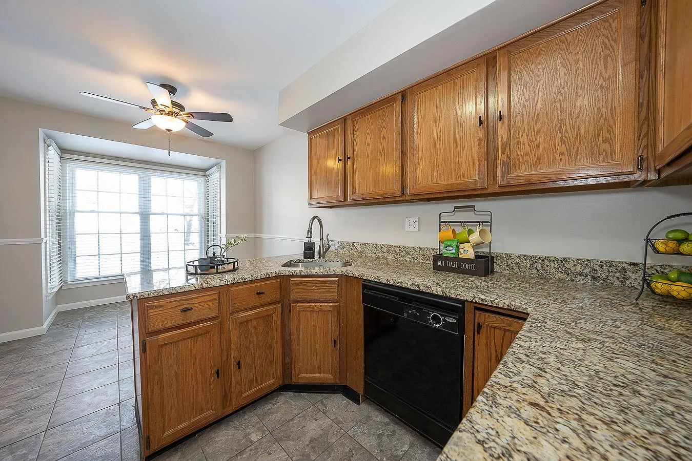 2 bed, 2.5 bath, 1533 sqft, $2,800 — Photo 3
