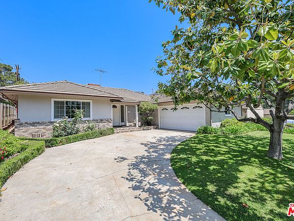2nd image of 1613 San Gabriel Ave