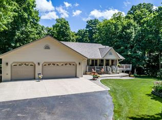 14275 E Fox Lake Rd, Detroit Lakes, MN 56501