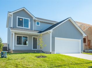 430 Commons Dr, Carlisle, IA 50047