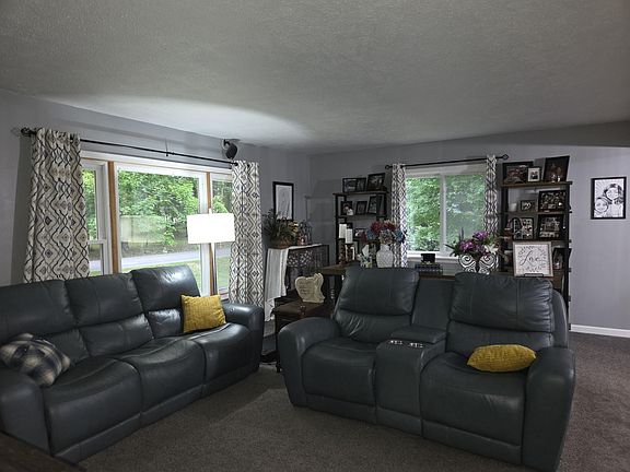 5th image of 10950 N Pine Grove Rd