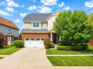 28386 Cottage Ln, New Hudson, MI 48165